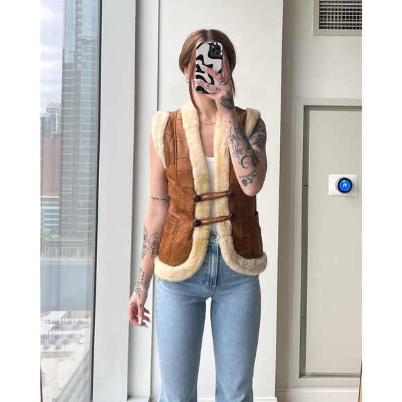 Vintage Brown and Cream Leather Vest - Picture 13 of 16